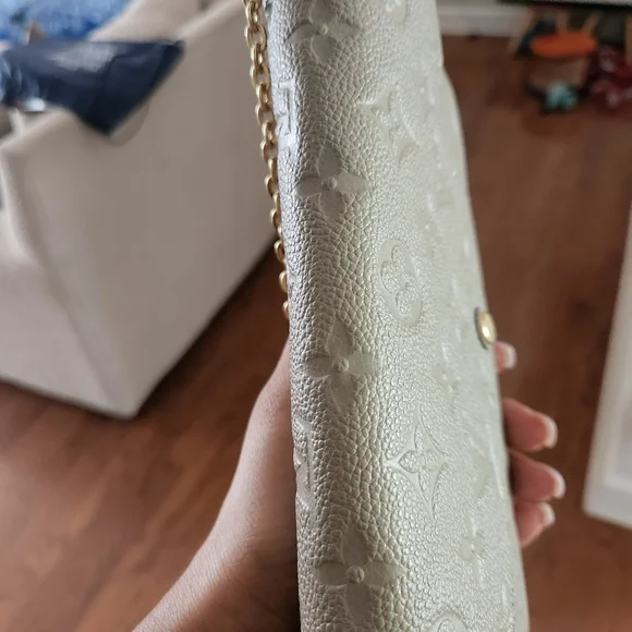 Louis Vuitton bag - Picture 6 of 13